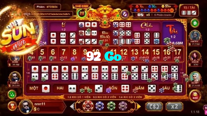 92 Go casino presented on mobile device in Pakistan with slots and live games
